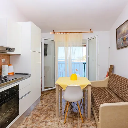 Apartment By The Sea Razanj, - 24569 Rogoznica (Sibenik-Knin)