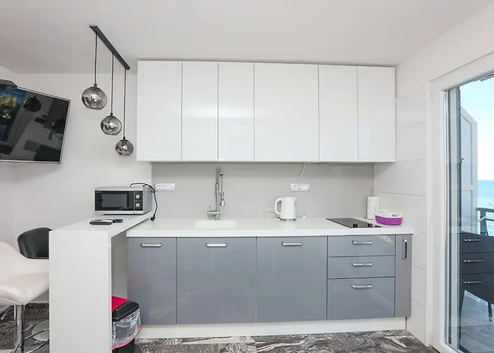 By The Sea Razanj, - 24569 * Рогозница